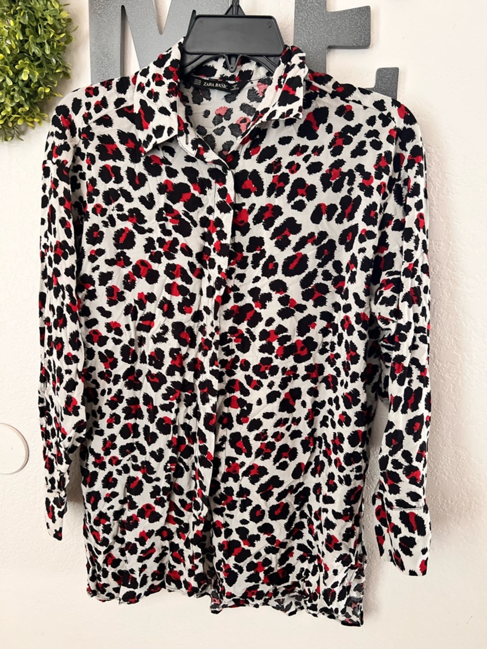 Zara White Red & Black Leopard Print Button-Front Shirt Jacket